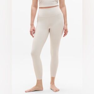 Athleta Salutation Stash 7/8 Length Size S Cream Leggings